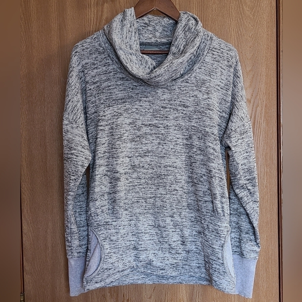 Athleta Batwing and Robin Sweater - Picture 2 of 8